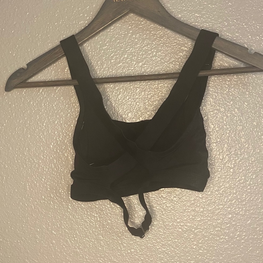 Nike Racerback Style Sports Bra Size Small - Picture 2 of 4